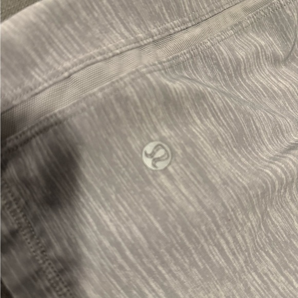 Men lululemon medium shorts - Picture 3 of 3